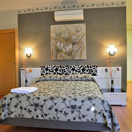 Cuatro Caminos Hotell Piedrabuena Eksteriør bilde